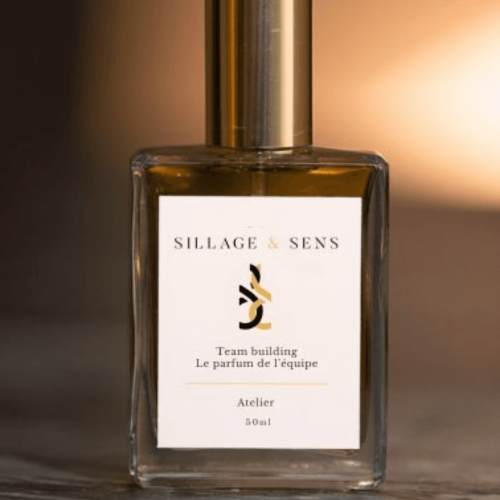 Bouteille de parfum Sillage & Sens pour un atelier créatif teambuilding